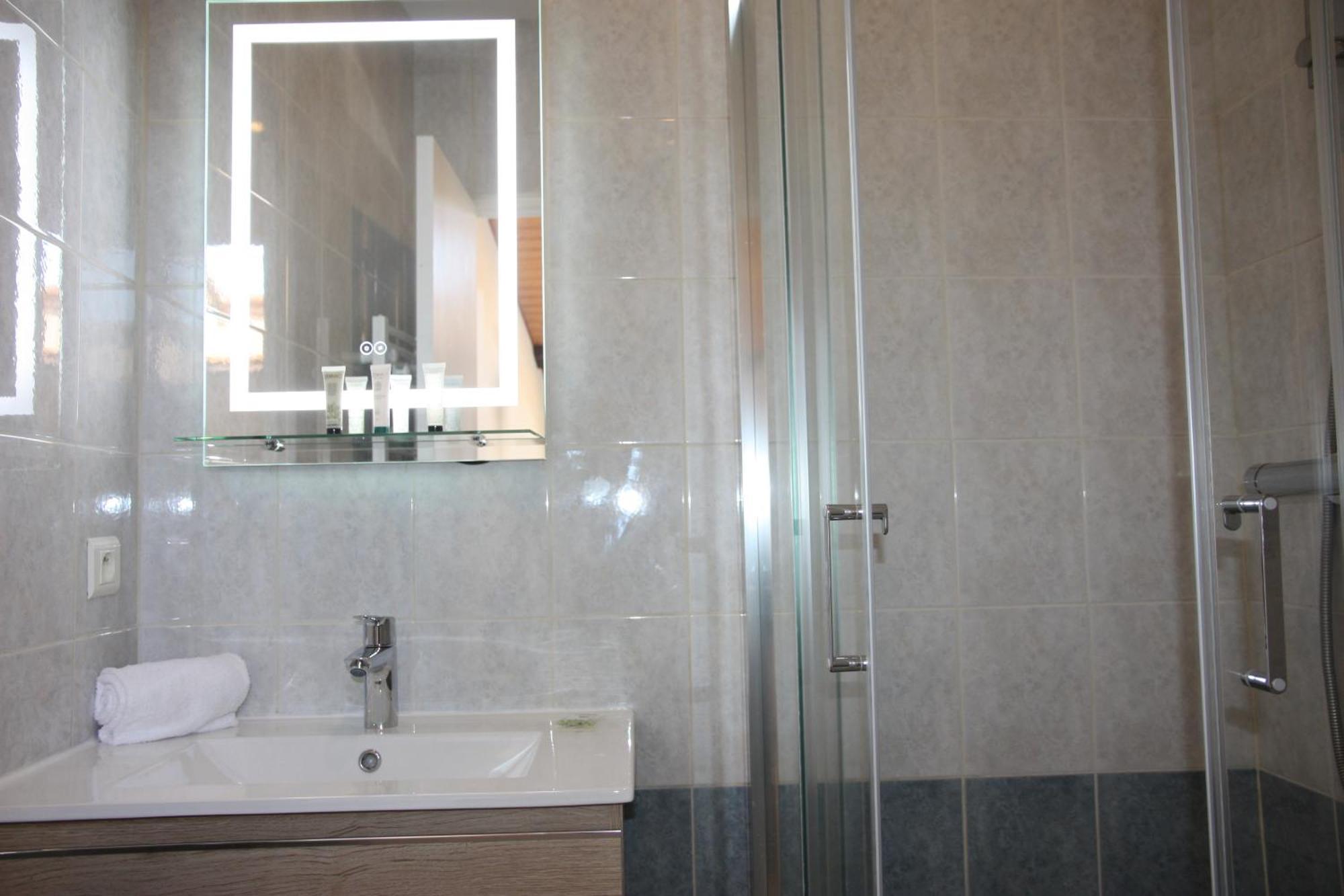 Resid'Spa Loire & Sevre - Appartement Reze Ngoại thất bức ảnh